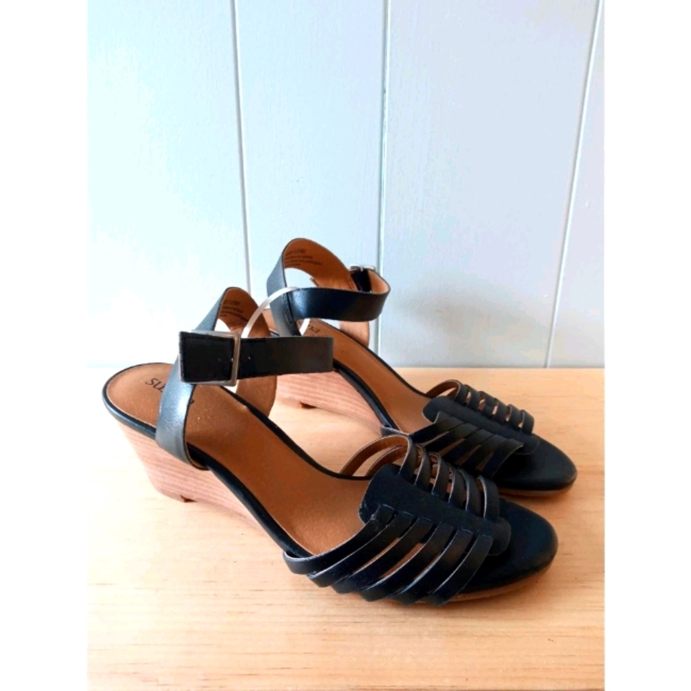 NWOT Susina Terra Black Leather Wedge Sandals 6M